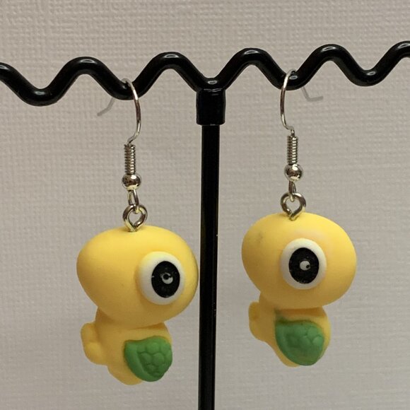 Turtle Earring, Silly Animal Earring, Gift, Nautical Earring, Turtle Jewelry - Picture 6 of 7